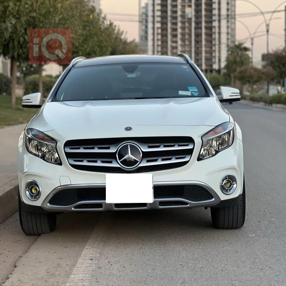 مێرسێدس بێنز GLA